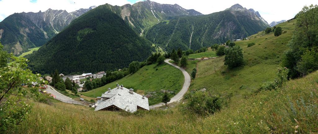 Pays Du Grand St Bernard Villa Saint-Rhemy-En-Bosses Exterior photo